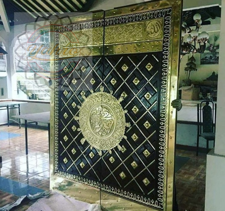 Pintu Nabawi Tembaga Kuningan
