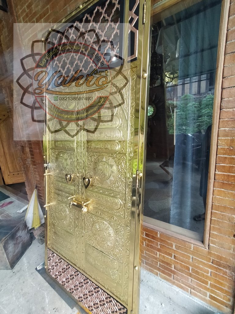 Replika Pintu Ka'Bah Kuningan Kaligrafi Pintu Kabah